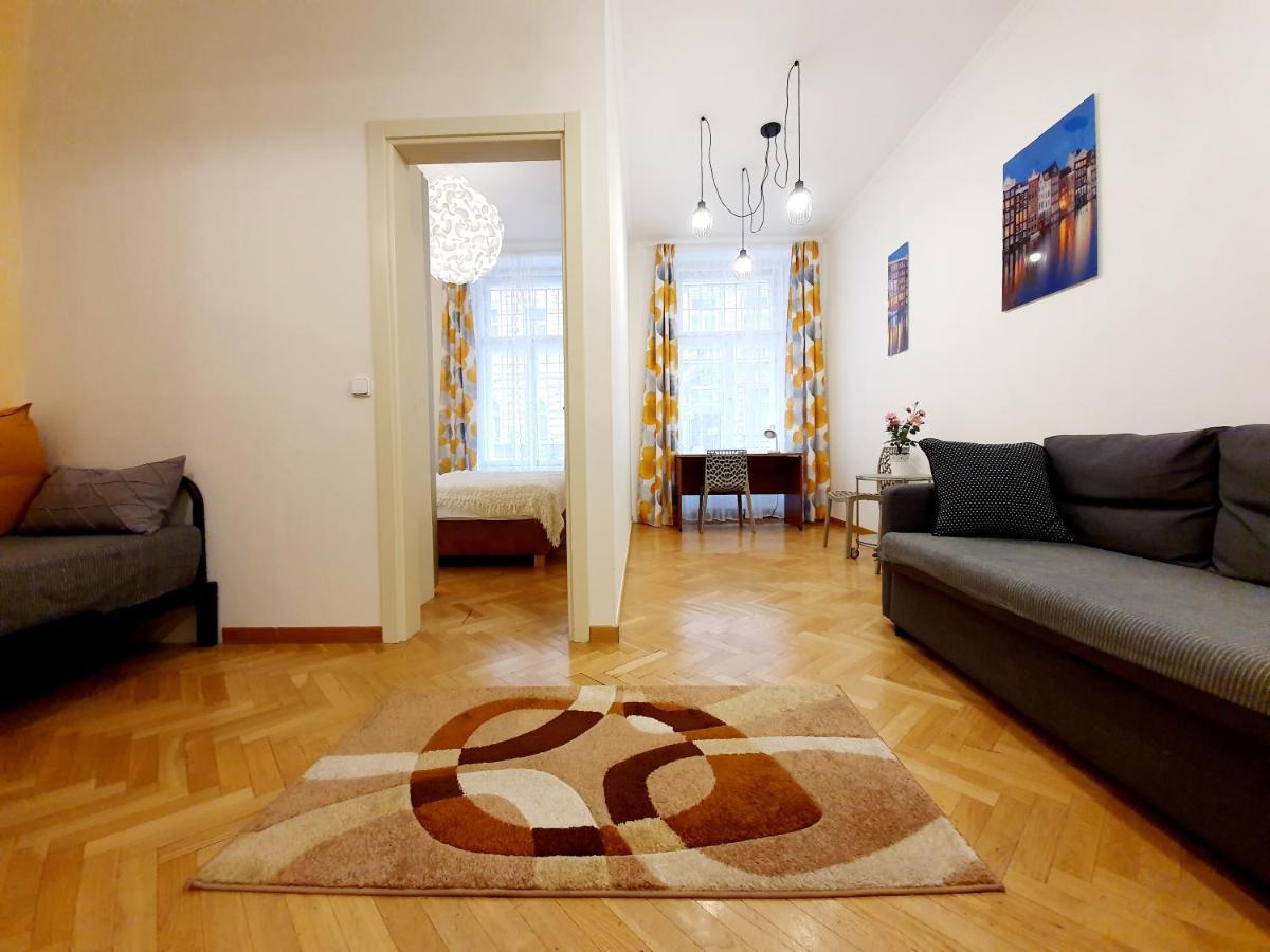 Apartment Praga Esterno foto